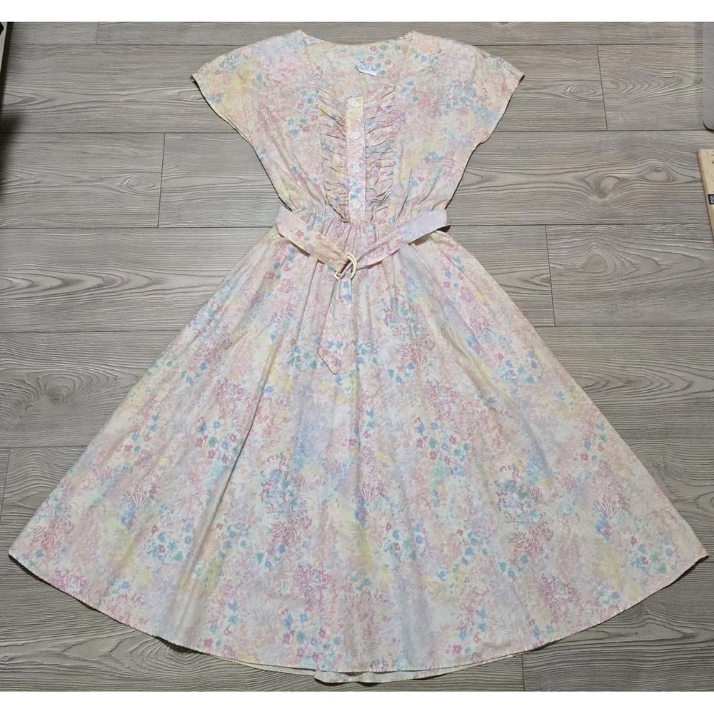 No Tag Fashions Dress True Vintage Womens Size 10 White Floral /w Belt *Stains*